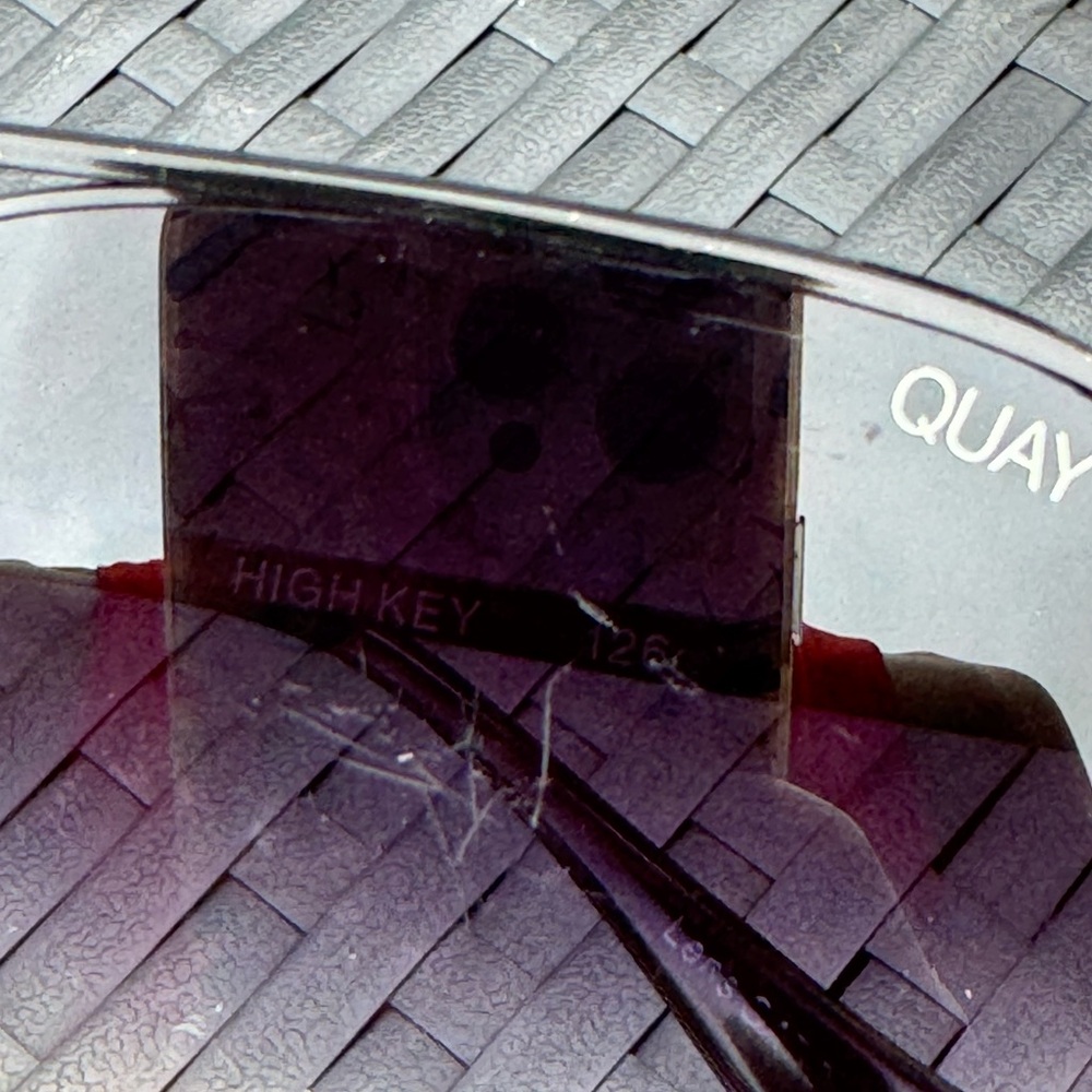 Quay sunglasses - Picture 3 of 6